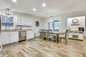 Family Getaway < 2 Mi to Massanutten Ski Lodge!