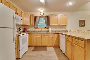 Deck & Resort Amenities: Arrowhead Lake Home!