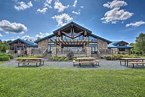 Deck & Resort Amenities: Arrowhead Lake Home!