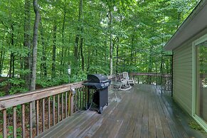 Deck & Resort Amenities: Arrowhead Lake Home!