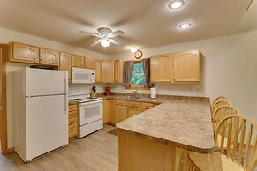 Deck & Resort Amenities: Arrowhead Lake Home!