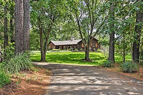 Family Retreat w/ Deck Near Appalachian Trail!