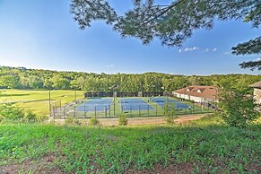 Reeds Spring Condo ~ 3 Mi to Silver Dollar City!