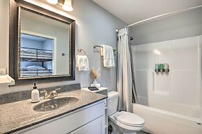 Reeds Spring Condo ~ 3 Mi to Silver Dollar City!