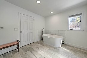 Idyllic Suttons Bay Home w/ 500' of Waterfront