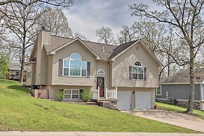 < 1 Mi to Marina: Family-friendly Osage Beach Home