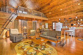 Greenfield Cabin w/ Screened-in Porch & Fire Pit!