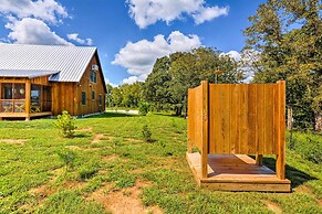 Greenfield Cabin w/ Screened-in Porch & Fire Pit!