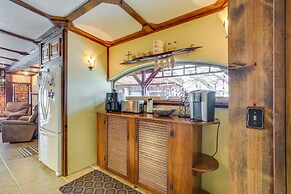 Kerrville Vacation Rental w/ Colorful Courtyard!