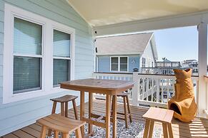 Jamaica Beach Canal Home w/ Private Boat Dock!