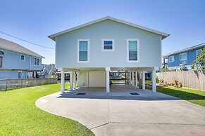 Jamaica Beach Canal Home w/ Private Boat Dock!