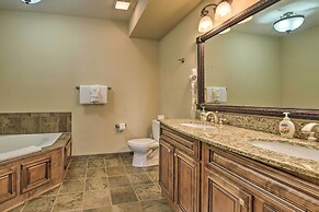 Inviting Branson Condo w/ Outdoor Dining Area
