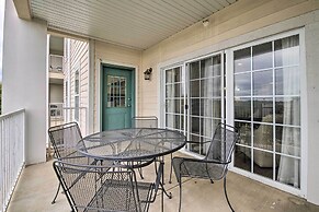 Inviting Branson Condo w/ Outdoor Dining Area