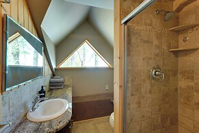 Killington Area Escape w/ Deck, Views & Hot Tub!