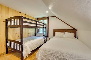Killington Area Escape w/ Deck, Views & Hot Tub!