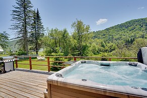 Killington Area Escape w/ Deck, Views & Hot Tub!