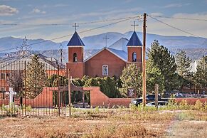 Idyllic Española Casita w/ Charcoal Grill