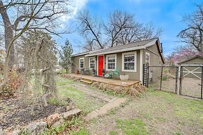 Historic Cabin w/ Yard: 1 Mi to Lake Spavinaw!
