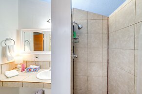 Historic Cabin w/ Yard: 1 Mi to Lake Spavinaw!