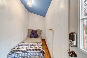 Historic Cabin w/ Yard: 1 Mi to Lake Spavinaw!