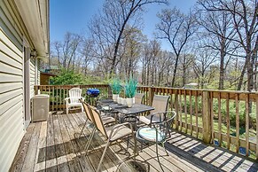 Homey Luray Cabin w/ Fire Pit & Deck!