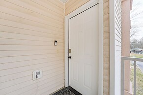 Sunroom, Fireplace: Lakefront Branson Condo