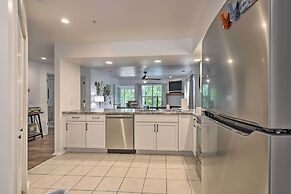 Sunroom, Fireplace: Lakefront Branson Condo