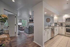 Sunroom, Fireplace: Lakefront Branson Condo