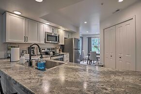 Sunroom, Fireplace: Lakefront Branson Condo