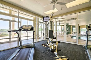 Lakefront Osage Beach Condo: Balcony & Pool Access