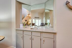 Condo w/ Lake Views: 5 Mi to Branson Strip!