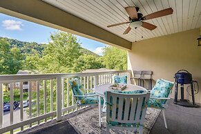 Condo w/ Lake Views: 5 Mi to Branson Strip!