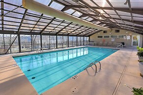 Condo w/ Lake Views: 5 Mi to Branson Strip!