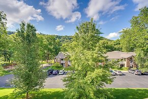 Condo w/ Lake Views: 5 Mi to Branson Strip!