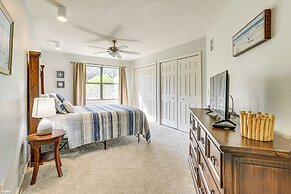 Condo w/ Lake Views: 5 Mi to Branson Strip!