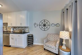 Pool & Lake Hamilton Access: Hot Springs Condo!