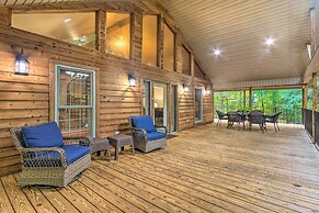 Lakefront Hideaway in Scranton: Spacious Deck