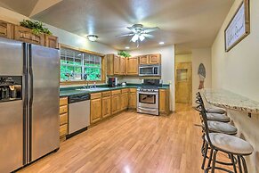 Lakefront Hideaway in Scranton: Spacious Deck
