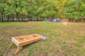 Lakefront Hideaway in Scranton: Spacious Deck
