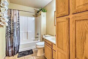 Lakefront Hideaway in Scranton: Spacious Deck