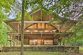Lakefront Hideaway in Scranton: Spacious Deck