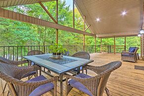 Lakefront Hideaway in Scranton: Spacious Deck
