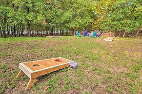 Lakefront Hideaway in Scranton: Spacious Deck