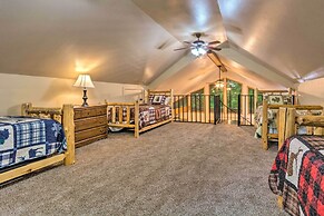 Lakefront Hideaway in Scranton: Spacious Deck
