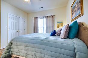 Lakefront Osage Beach Condo: Dock Your Boat Here!