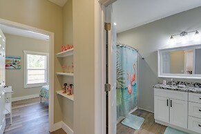 Lovely Vacation Home ~ 1 Mi to Ocean Isle Beach!