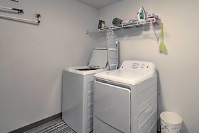 Lampe Retreat w/ Pool Access - Walk to Lake!