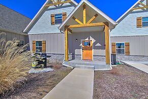 Lampe Retreat w/ Pool Access - Walk to Lake!