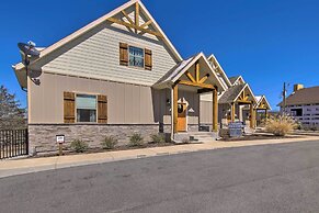 Lampe Retreat w/ Pool Access - Walk to Lake!