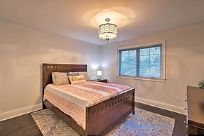 25 Mi to Nyc: Walkable Long Island Apt w/ Balcony